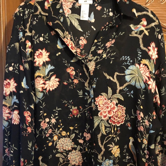 H&M blouse - Picture 2 of 2